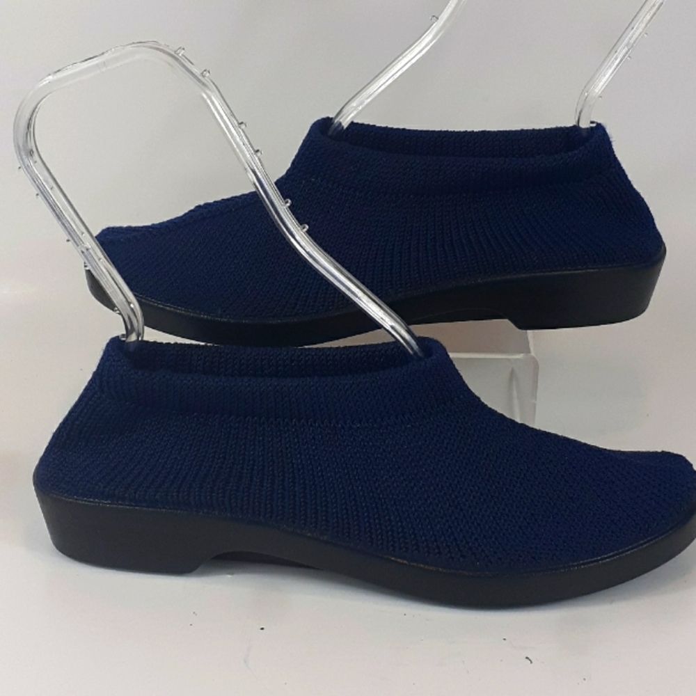 Spring Step Tender Stretch Sz 10.5 -11 Navy Blue